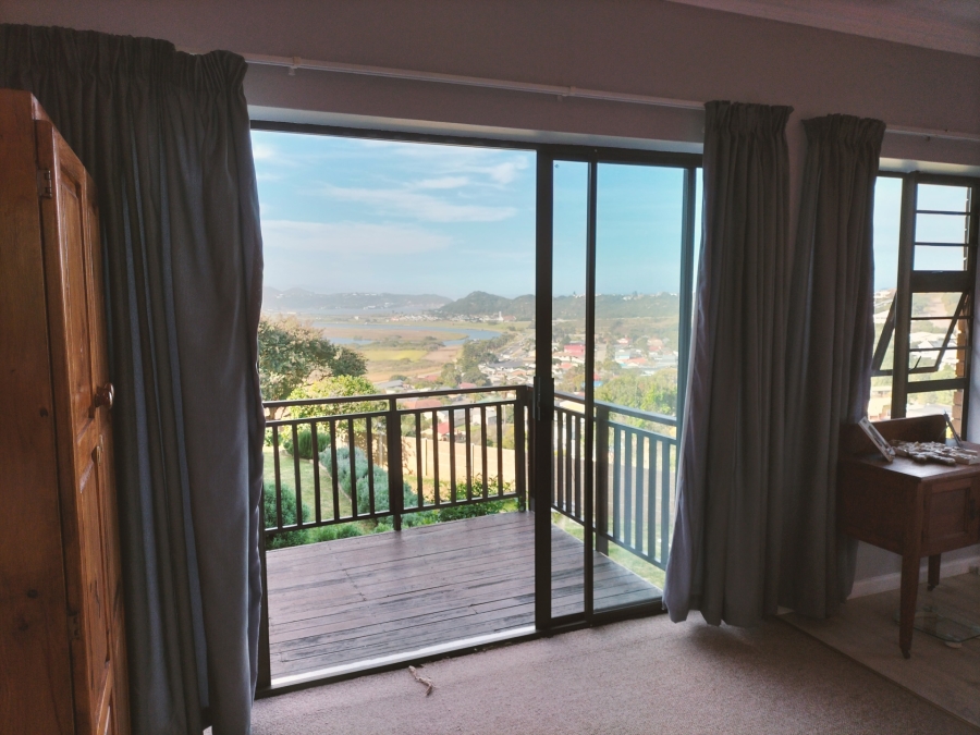 6 Bedroom Property for Sale in Grootbrakhoogte Western Cape